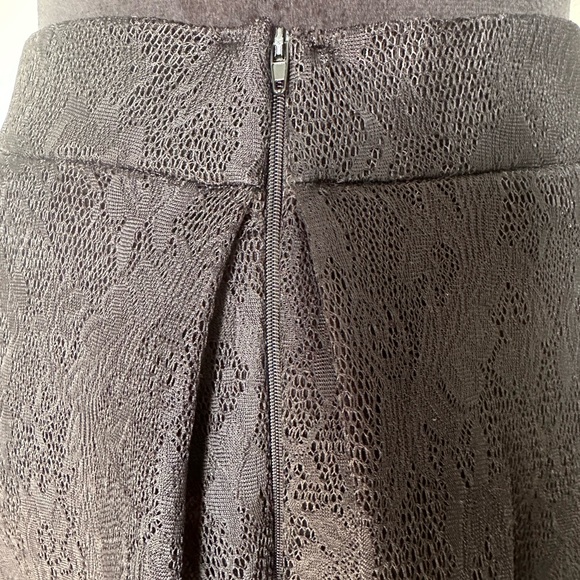 Black Mesh Flower pattern Party High waist Fashion modern Skirt UK brand TFNC - Picture 13 of 16